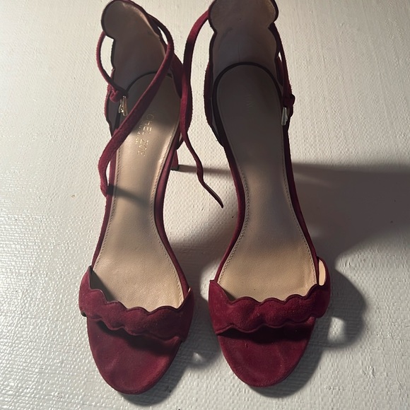 Shoes - Picture 1 of 4